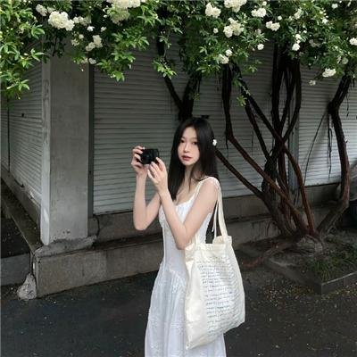海边的白房子